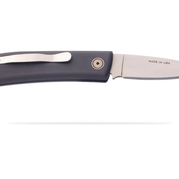 aKnives of Alaska Onyx Auto folding knife with Magnacut steel blade and OD green grip, featuring a deep-carry pocket clip and precision hardware.